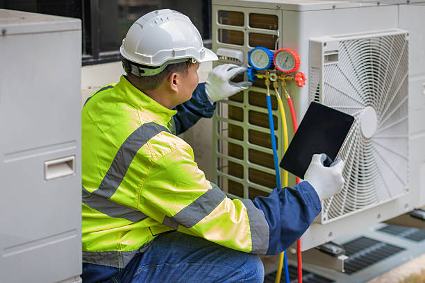 Professional Hvac technician working in Amherst, TX